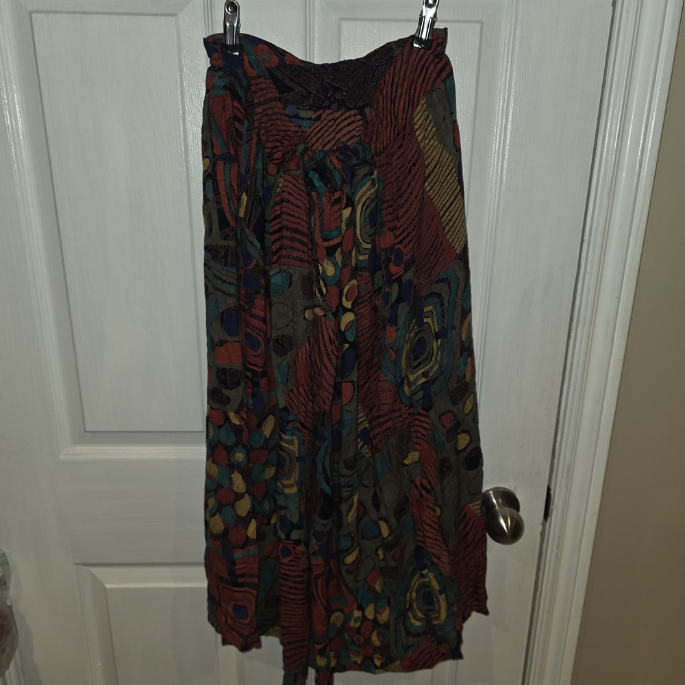 Multicolor Abstract Patterned Skirt - Picture 2 of 4